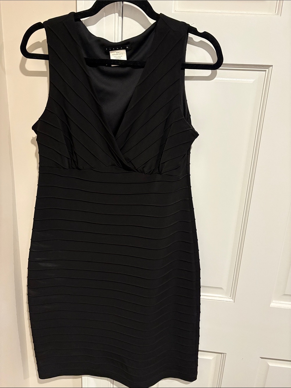Tiana B. Black V-Neck Sleeveless Textured Midi Dress